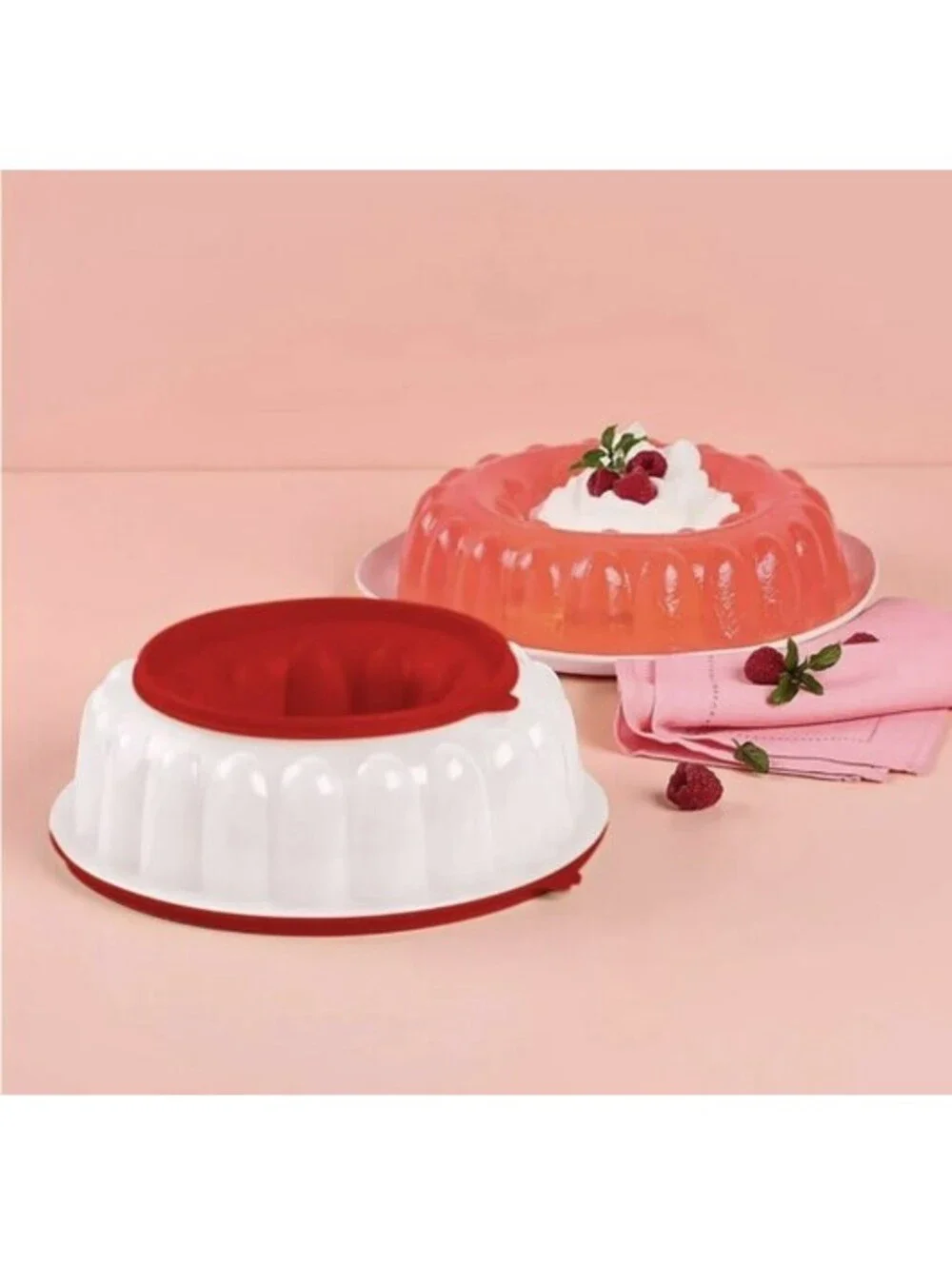 Tupperware Jell-N-Serve Jello Mold Gelatin Dessert 6 Cup Red & White Jel-Ring